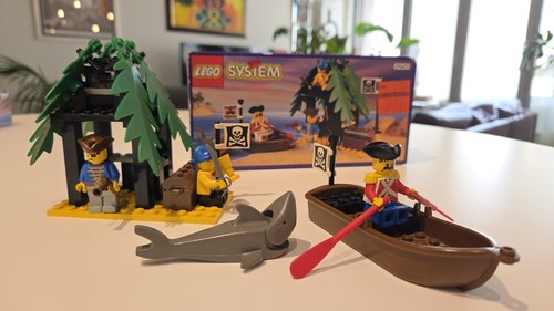 Lego 6258 smuggler - lego, shanty