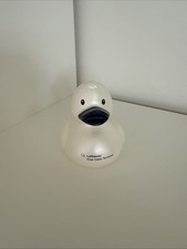 Lufthansa First Class Terminal Ente Perlmutt Dunkelblau