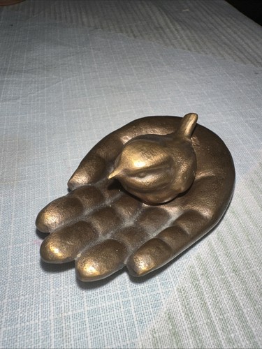 Vogel geborgen hand alles - vogel,