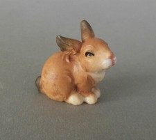 Hase sitzend braun 2,2 cm hoch