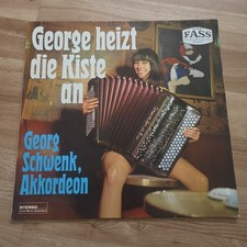 George heizt die Kiste an -