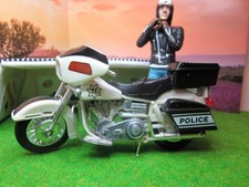 MATCHBOX K-83 HARLEY DAVIDSON POLICE MODELL 1:18?