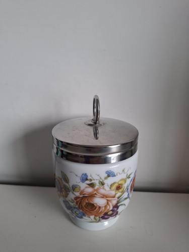 Royal worcester egg - royal,