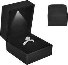 Ring box mit - ring, led-licht