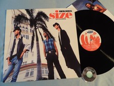 LP BEE GEES Size isn't