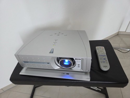 Sanyo beamer plv z1x - sanyo,
