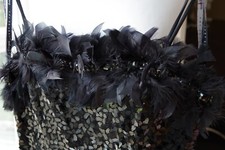 UNIQUE tolles Mini-Kleid Schwarze Pailetten und Federn Größe 36/38  Neuwertig!