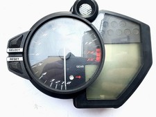 Yamaha R1 RN22 speedometer