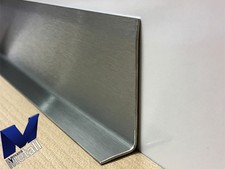 Edelstahl Abschlussleiste Sockelblende 15x45x1500 mm 3-fach gekantet Innen K320.