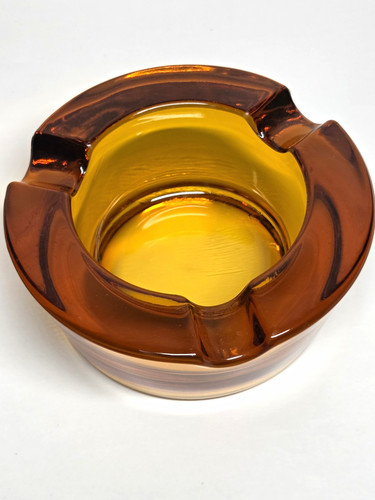 Runder glas aschenbecher - runder, glas-aschenbecher
