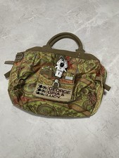 George Gina Lucy Miss Perfect