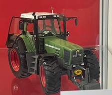 Fendt Favorit 824 Modell von Weise-Toys 1:32