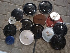 Konvolut alte Emaille 16 Topfdeckel Deko Vintage Deckel DDR Sammlung groß klein 
