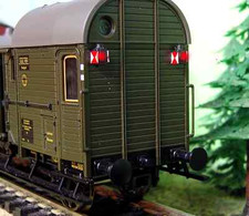  2 Stk. Zugschlusslaternen Universal Spur H0