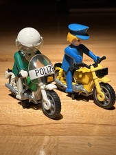 2x Playmobil Motorrad 1x Polizei m. Fahrer und 1x Post(?) m. Fahrer bespielt i.O