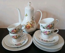 15 x DDR Henneberg Porzellan