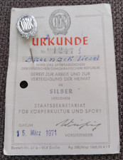 Anstecknadel in Silber DDR mit