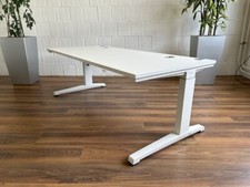 Steelcase Activa Schreibtisch 180x80 4 Kabeldurchführungen weiß