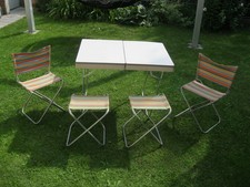 Alter original DDR Campingtisch Klapptisch mit 4 Hockern im tragbaren Koffer