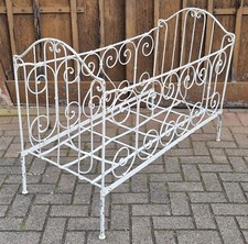 Schönes Metallbett im Jugendstil um 1900 / 1910 - 120 cm x 56 cm - Shabby Chic