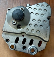 Engine cover sprocket cover