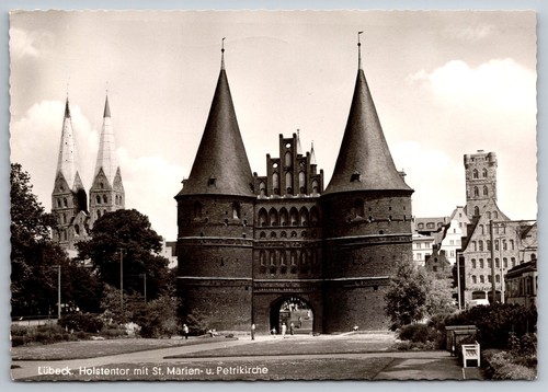Lübeck holstertor mit st - ak, lübeck.