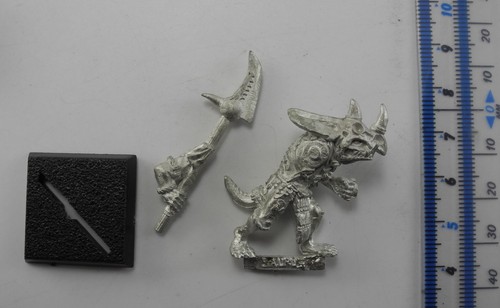Saurus temple guard metall - guard,