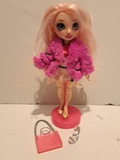 Rainbow High Bella Parker Puppe MGA 2019 mit Standbag und 1 Schuh sehr guter Zustand