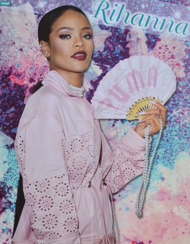 Rihanna poster xl - -,