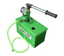 B-Ware: Befüllpumpe 40 bar mit Behälter – mit defektem Manometer