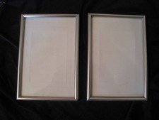 2 Bilderrahmen silberner Rand 11,2 x 15,9 cm Postkartenrahmen hängen + stellen