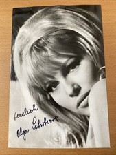 Olga Schoberova / Olinka