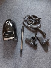Miele Staubsauger, Complete