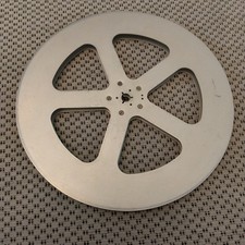 SUPER 8 - ALU - FILMSPULE 360 M - MIT KLEINEM KERN - INCL. DOSE - 