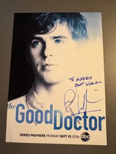 Freddie Highmore Original Autogramm "TO MARKUS" auf Foto ca. 13x18 cm - Signiert