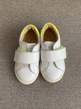 Sneakers / Sportschuhe aus