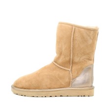 UGG Damen Classic Short