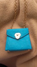 Handtasche Straußen echtes Leder türkis klein mit goldfarbener Kette