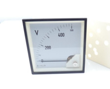 Spannungsmesser 96 X96 mm 90 Deg. 500 V Dreheisenmessgerät