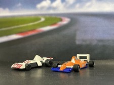 2x Formel 1 Rennwagen Modellautos – Majorette & unbekannt – 1:55 – Sammler