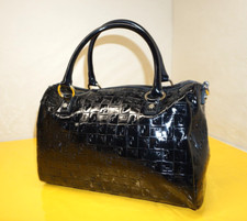 FERRE` Milano Handtasche schwarz glänzend - gebraucht-