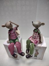 Deko Figuren Kantenhocker Mäuse Pärchen sitzend grün/pink/grau Polyresin