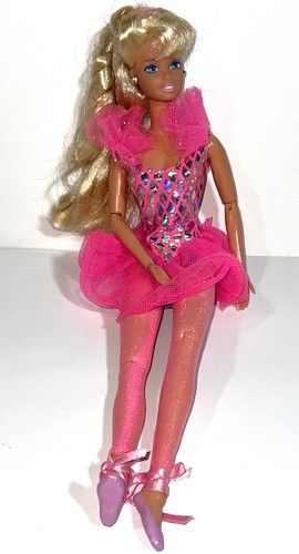 Vintage 1995 barbie twirling - vintage,