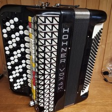 Akkordeon Hohner Knopfgriff