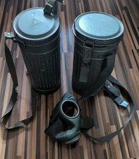 Gasmaske und 2 Gasmaskendose