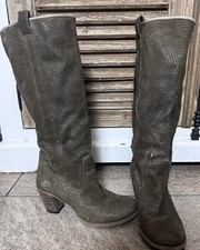 Tolle Leder Stiefel von