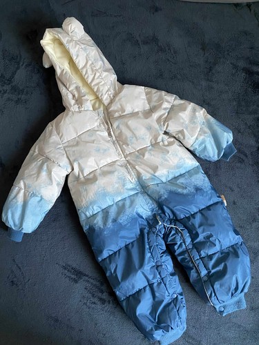Baby schneeanzug mit kapuze - baby,