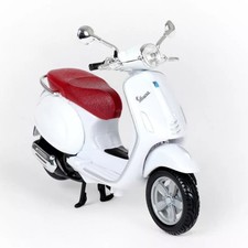 VESPA Primavera 150  - white - MAISTO 1:18