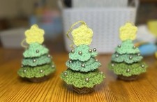 Gehäkelte Tannenbaum Tascheanhänger. (OEKO-TEX® qualität Wolle)