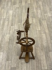 Altes Holz Spinnrad Dekoration